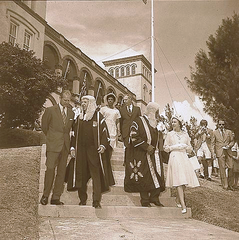 1975v visit of Queen and Duke